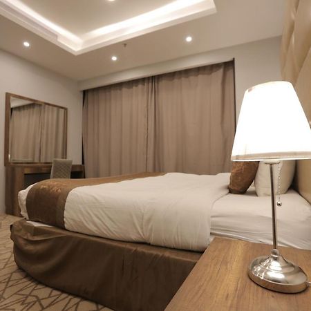 Broad Almkan Apart Hotel 塔伊夫 外观 照片