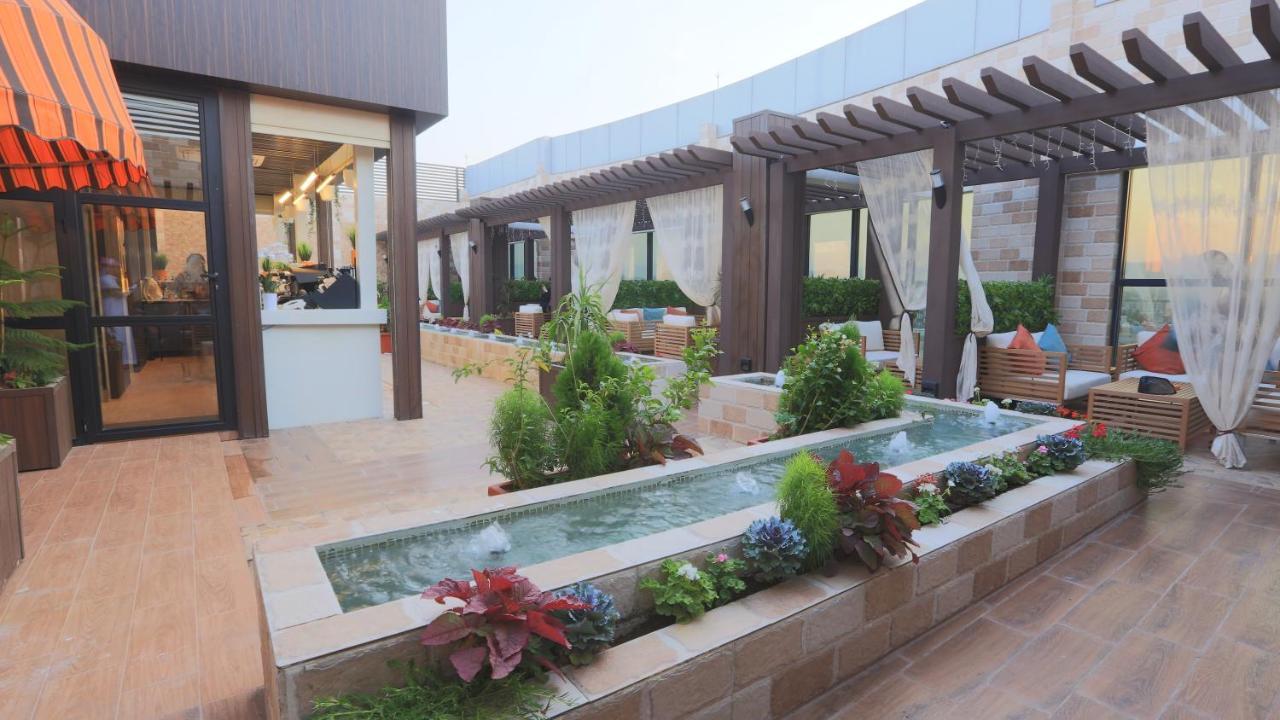 Broad Almkan Apart Hotel 塔伊夫 外观 照片