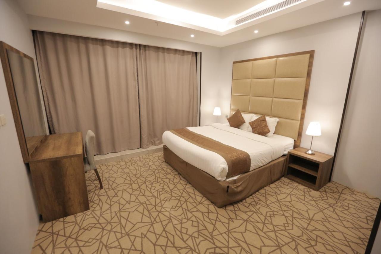 Broad Almkan Apart Hotel 塔伊夫 外观 照片
