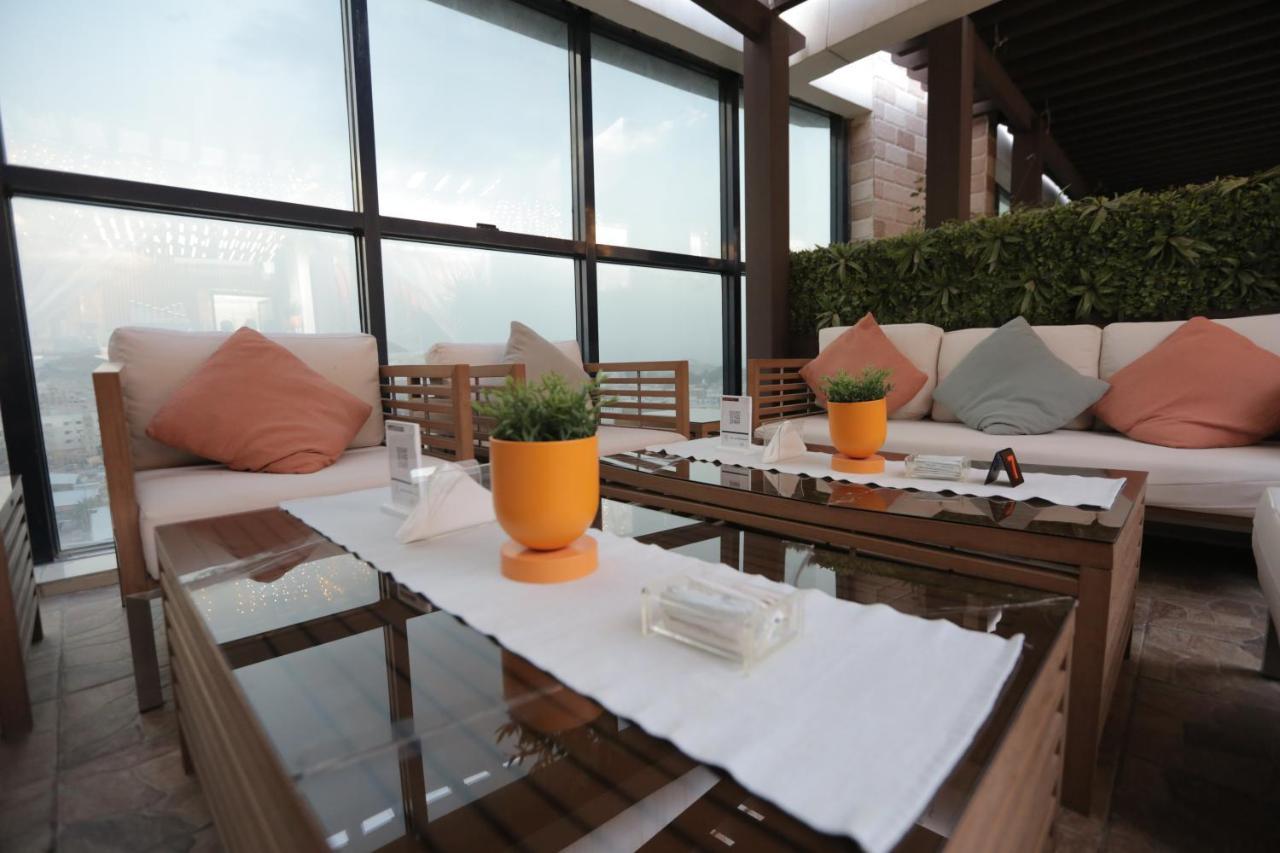 Broad Almkan Apart Hotel 塔伊夫 外观 照片