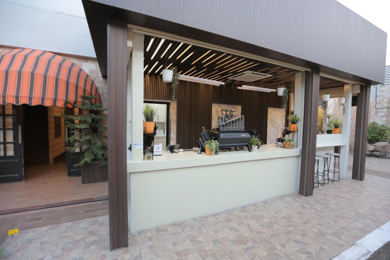 Broad Almkan Apart Hotel 塔伊夫 外观 照片