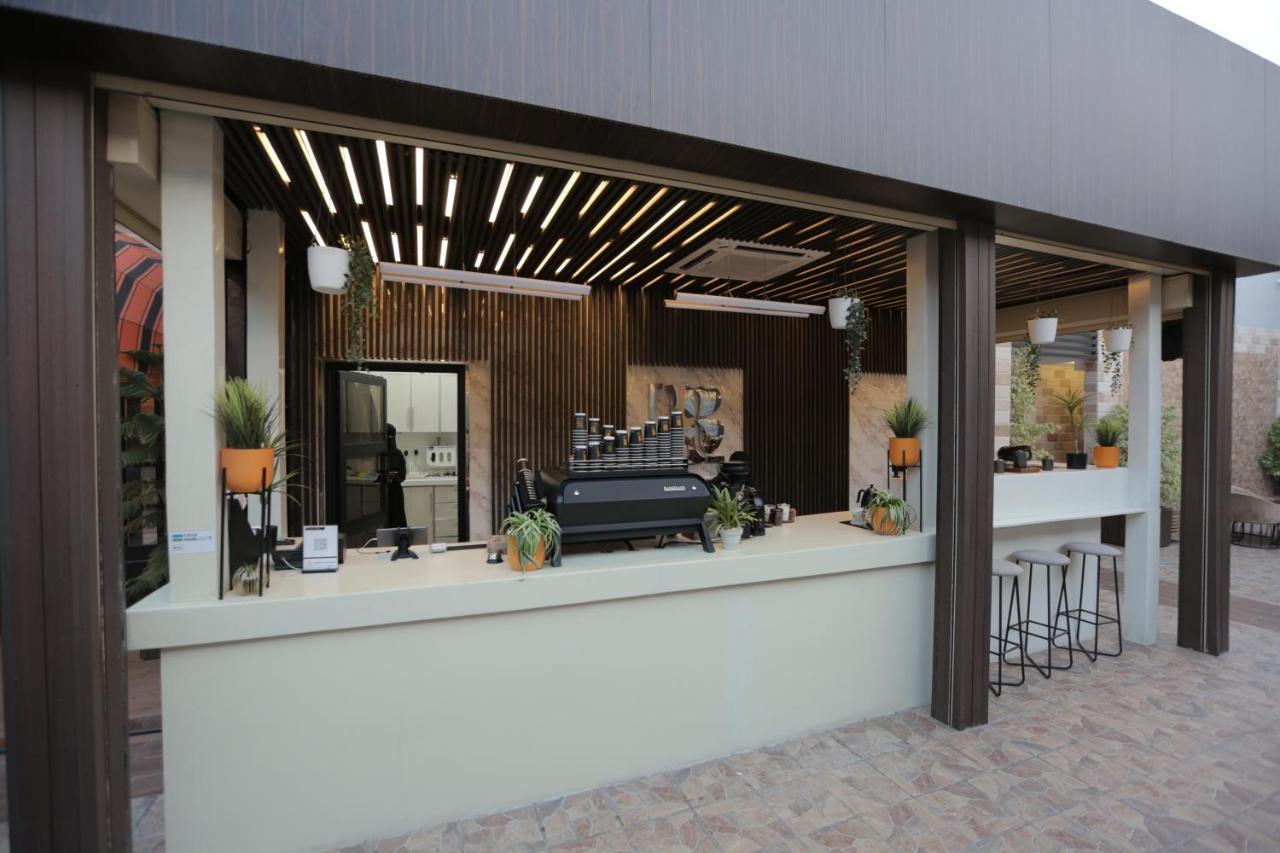 Broad Almkan Apart Hotel 塔伊夫 外观 照片