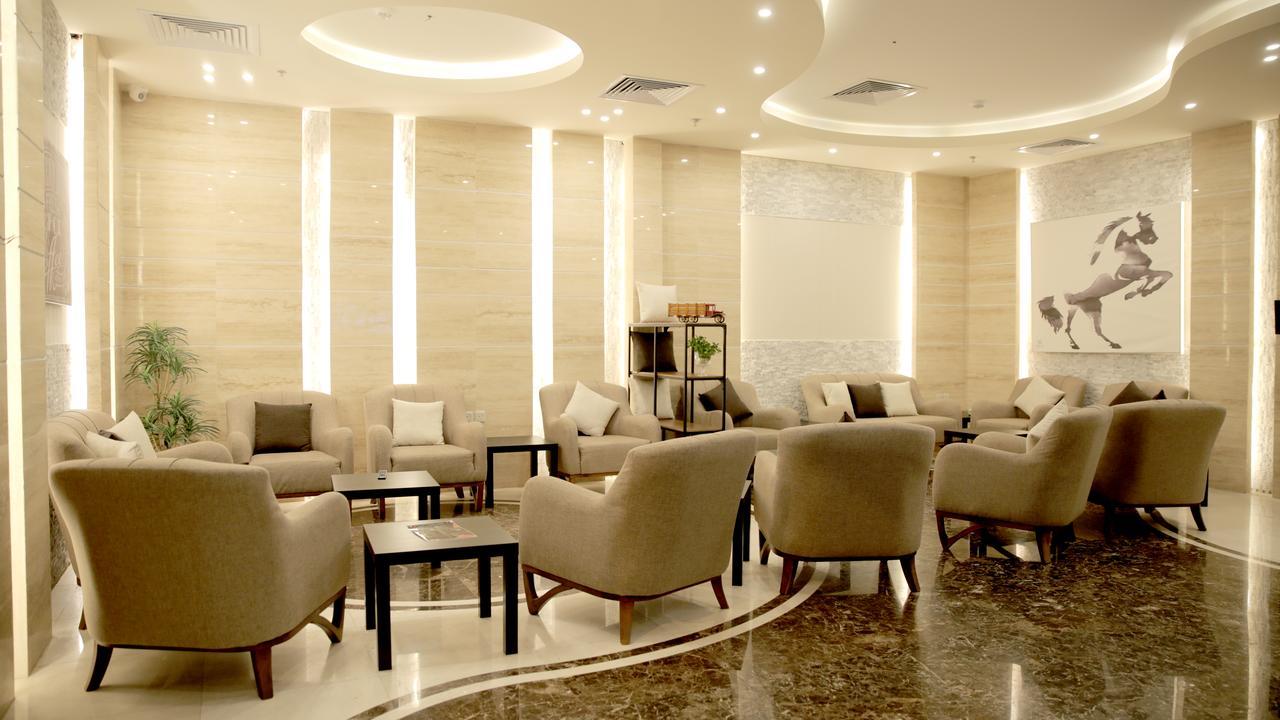 Broad Almkan Apart Hotel 塔伊夫 外观 照片