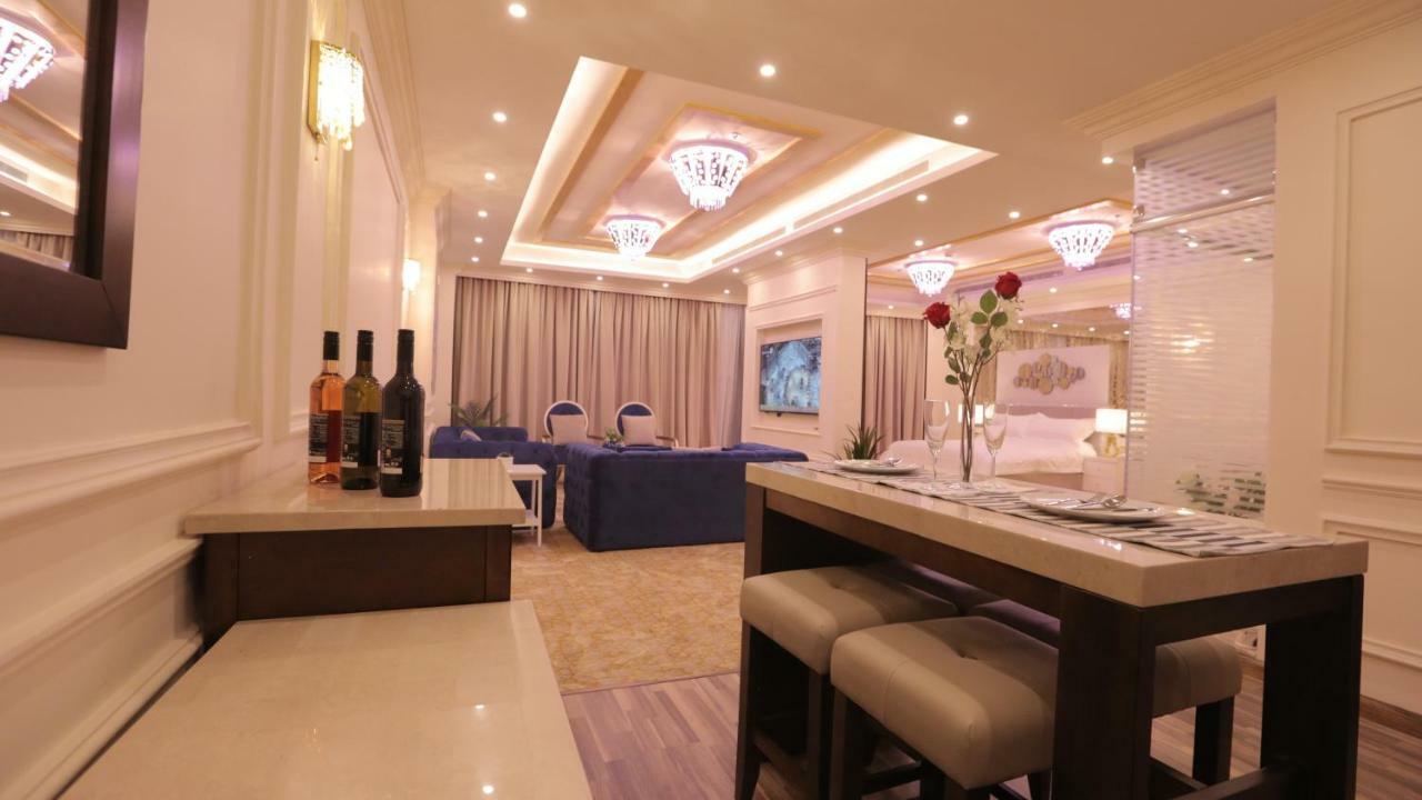 Broad Almkan Apart Hotel 塔伊夫 外观 照片
