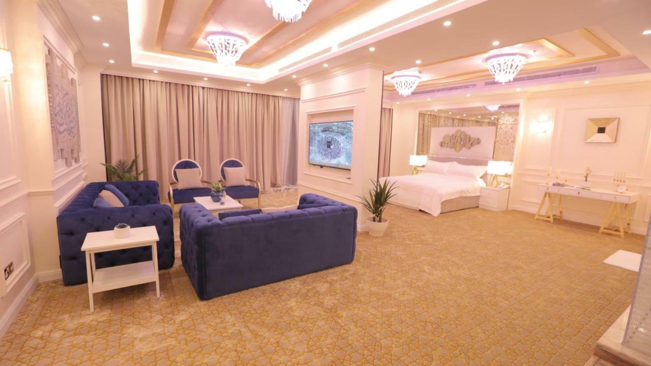 Broad Almkan Apart Hotel 塔伊夫 外观 照片