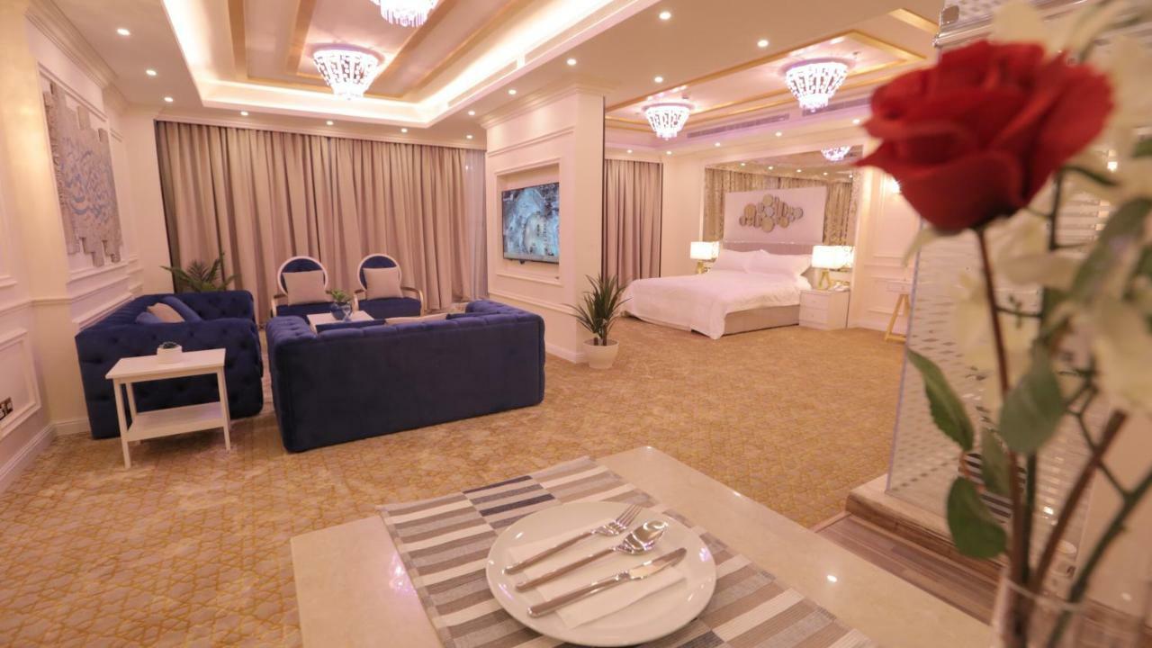 Broad Almkan Apart Hotel 塔伊夫 外观 照片