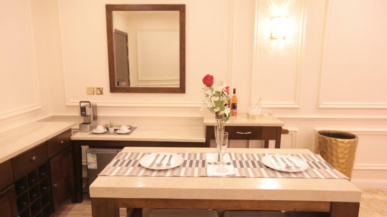 Broad Almkan Apart Hotel 塔伊夫 外观 照片